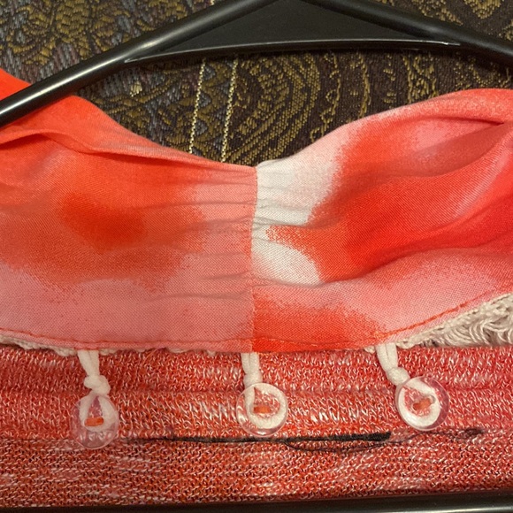 Light weight sweater with detachable scarf - Picture 2 of 4